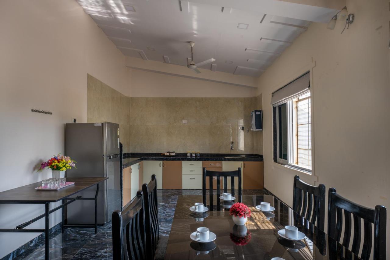 Hillrock Resort & Villas, Neral-Karjat Extérieur photo