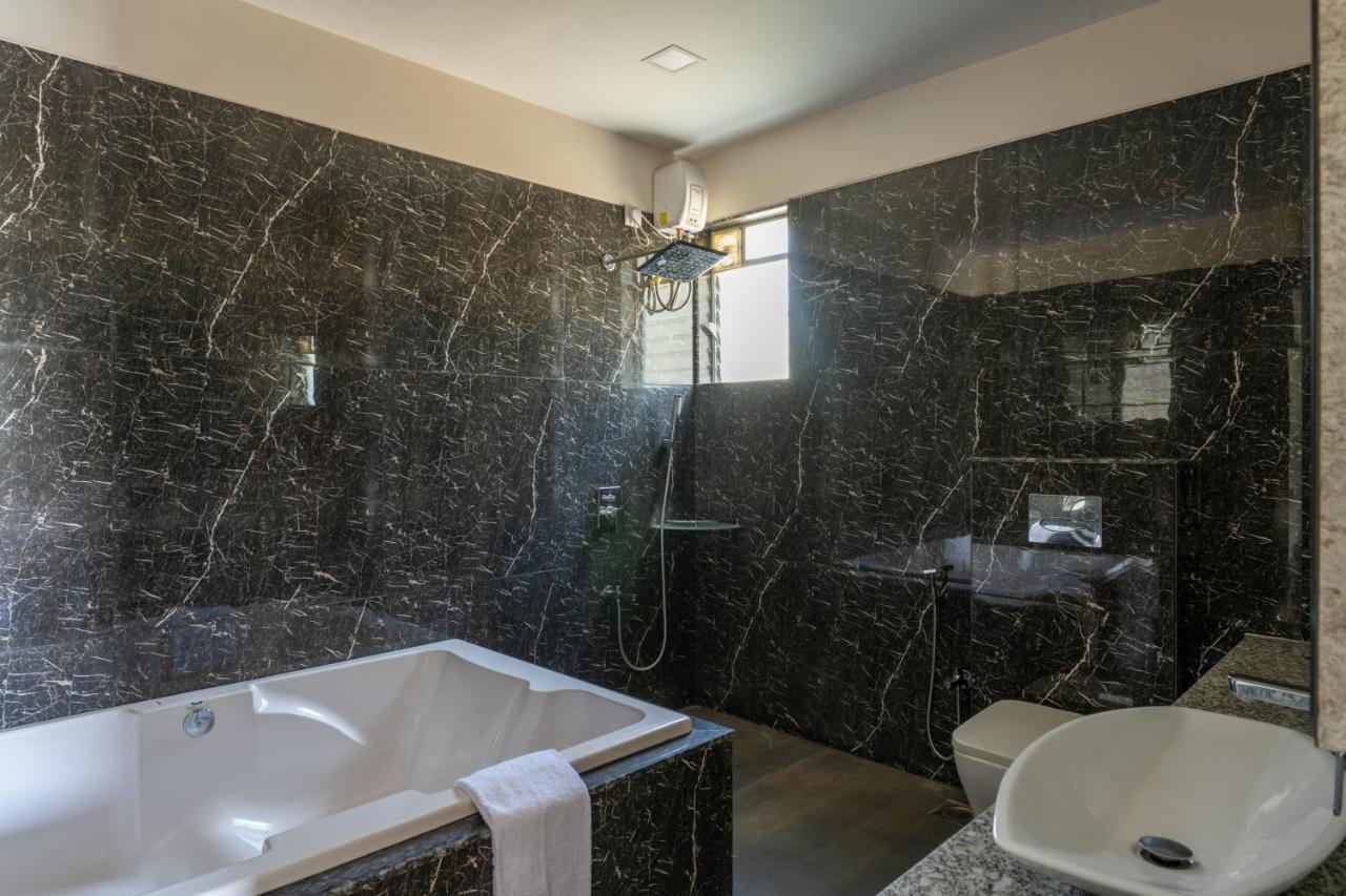 Hillrock Resort & Villas, Neral-Karjat Extérieur photo