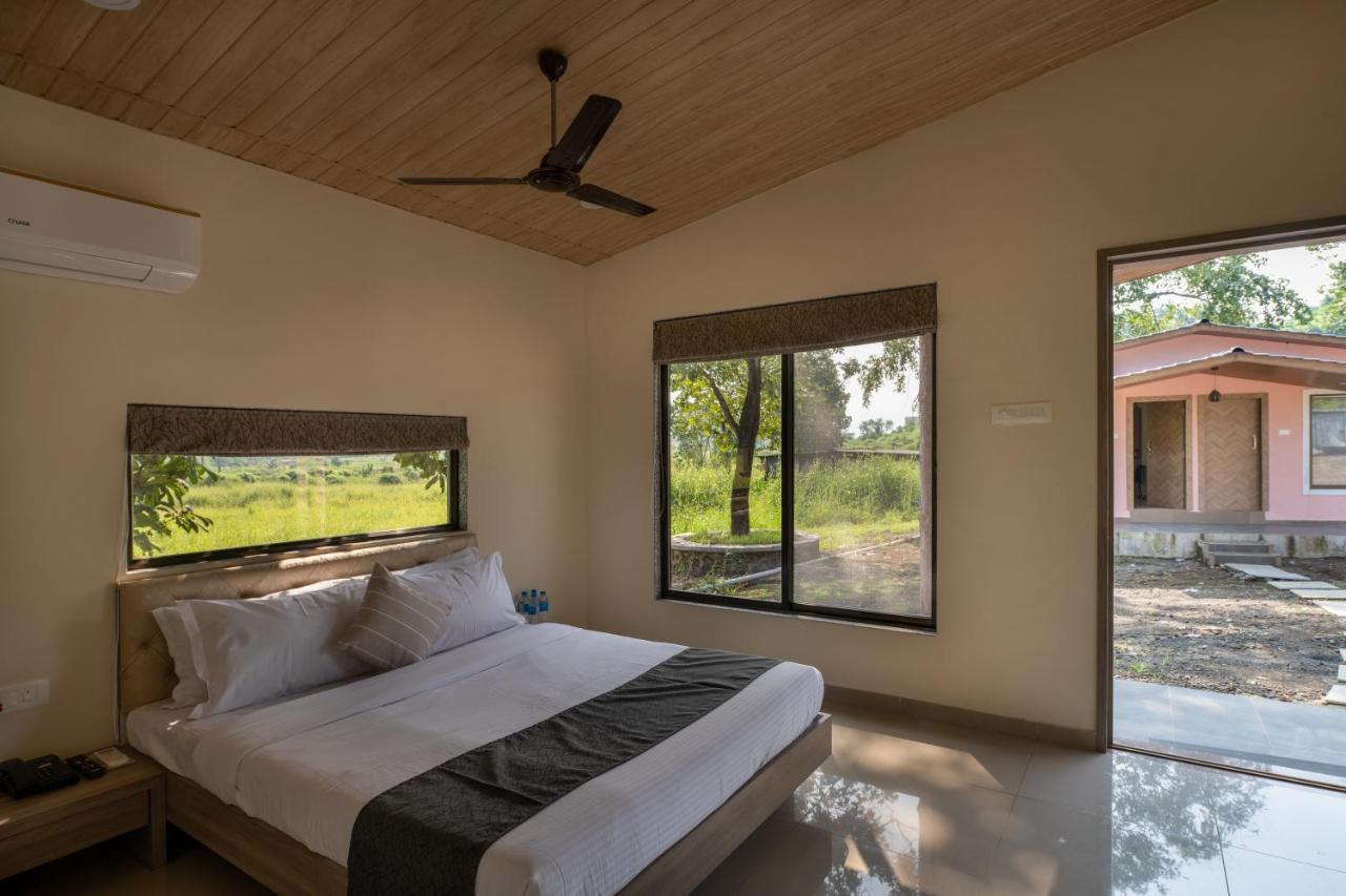Hillrock Resort & Villas, Neral-Karjat Extérieur photo