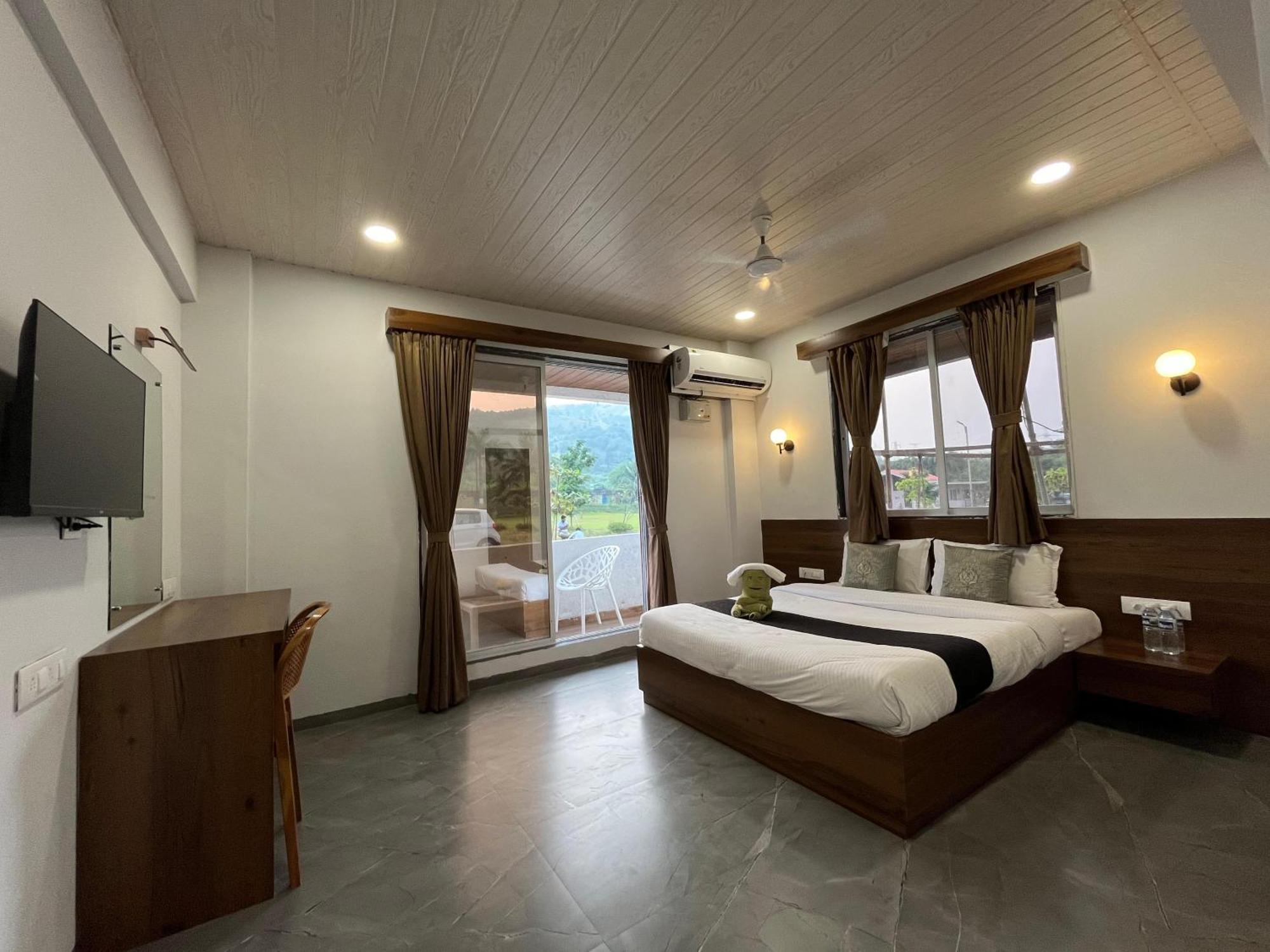Hillrock Resort & Villas, Neral-Karjat Extérieur photo